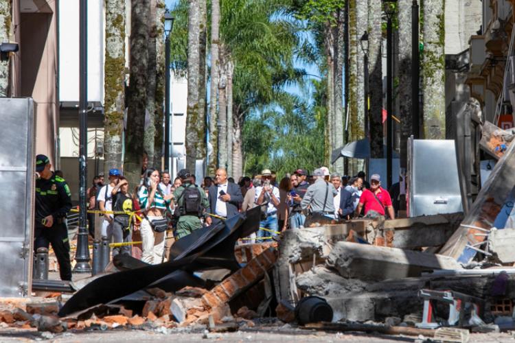 Terremoto de magnitud 7.4 deja al menos 111 muertos y 87 heridos en Colombia